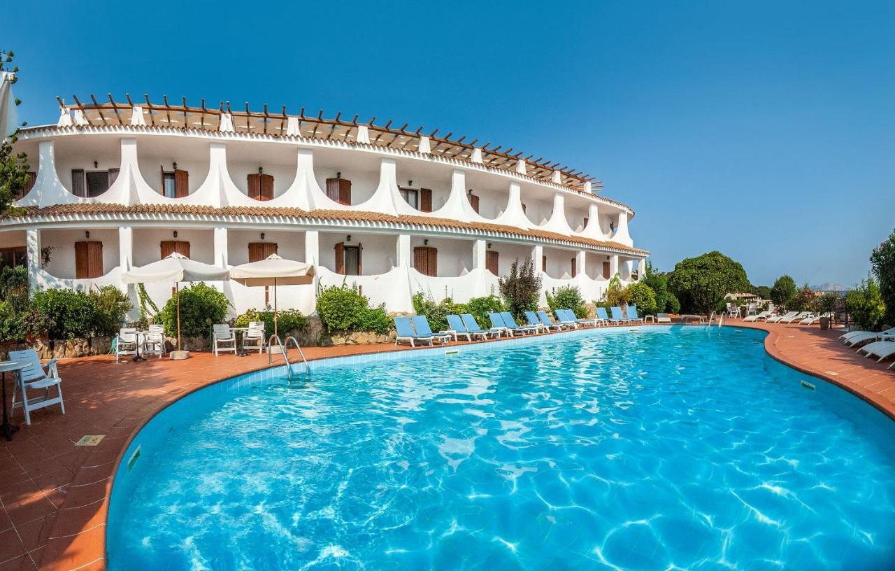 Hotel Punta Est Baja Sardinia Luaran gambar