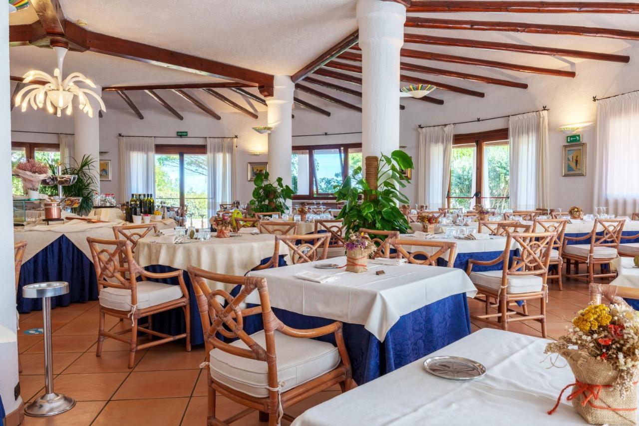 Hotel Punta Est Baja Sardinia Luaran gambar