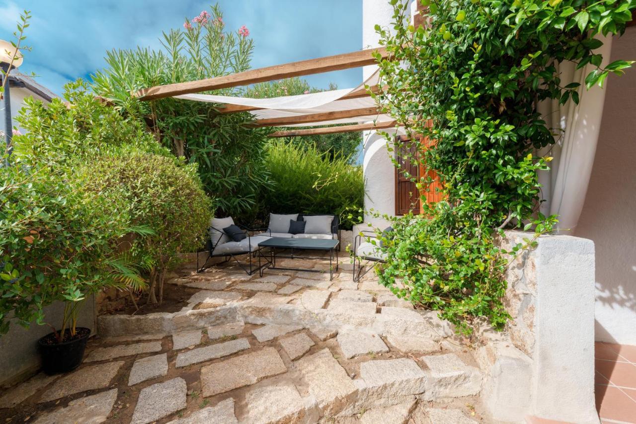 Hotel Punta Est Baja Sardinia Luaran gambar