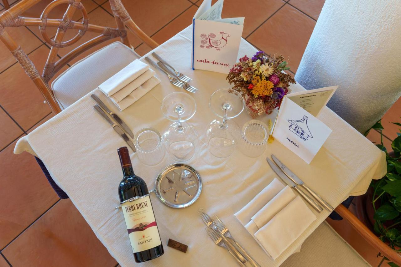 Hotel Punta Est Baja Sardinia Luaran gambar