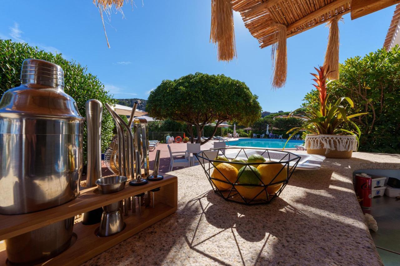 Hotel Punta Est Baja Sardinia Luaran gambar