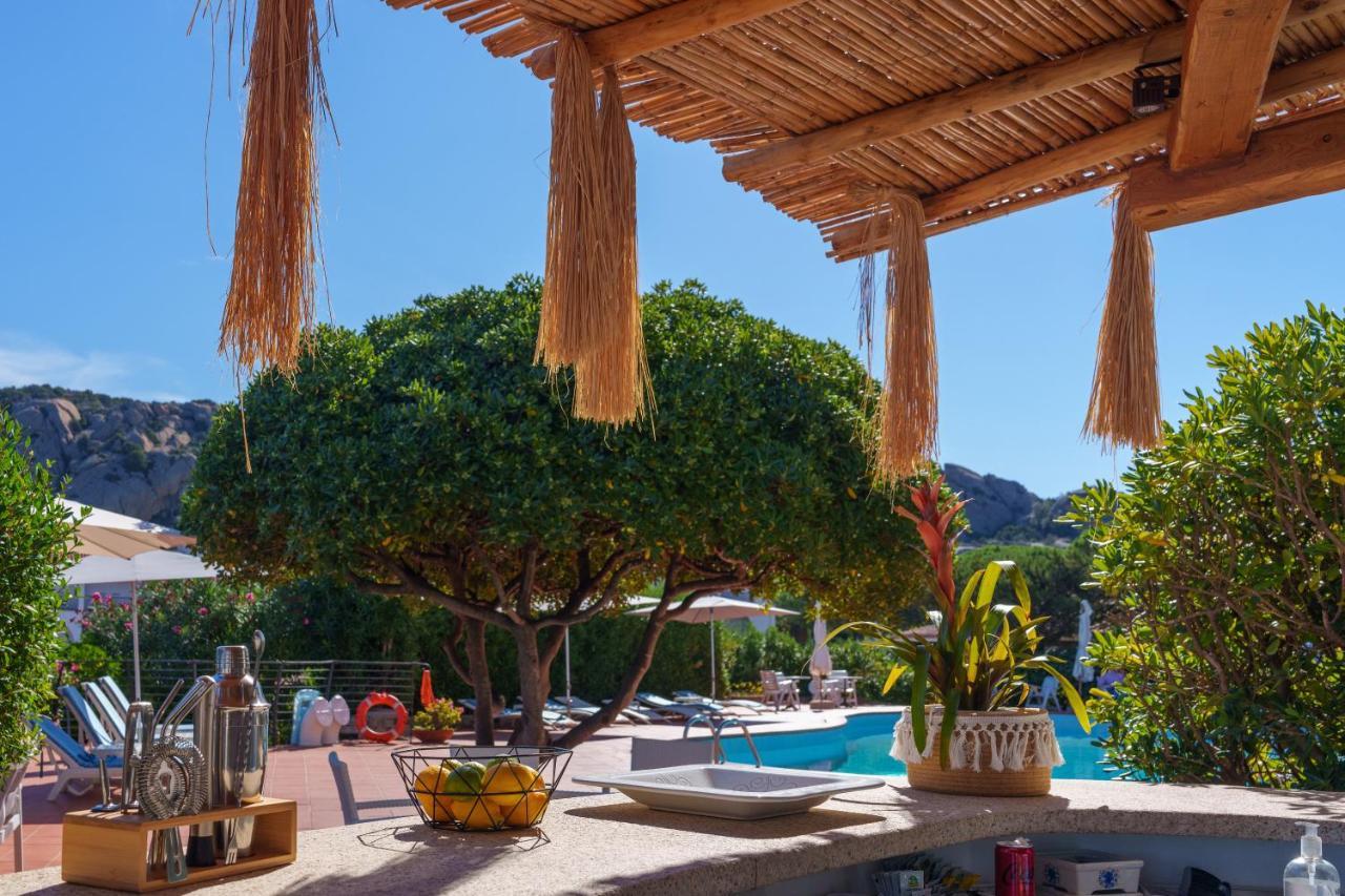 Hotel Punta Est Baja Sardinia Luaran gambar