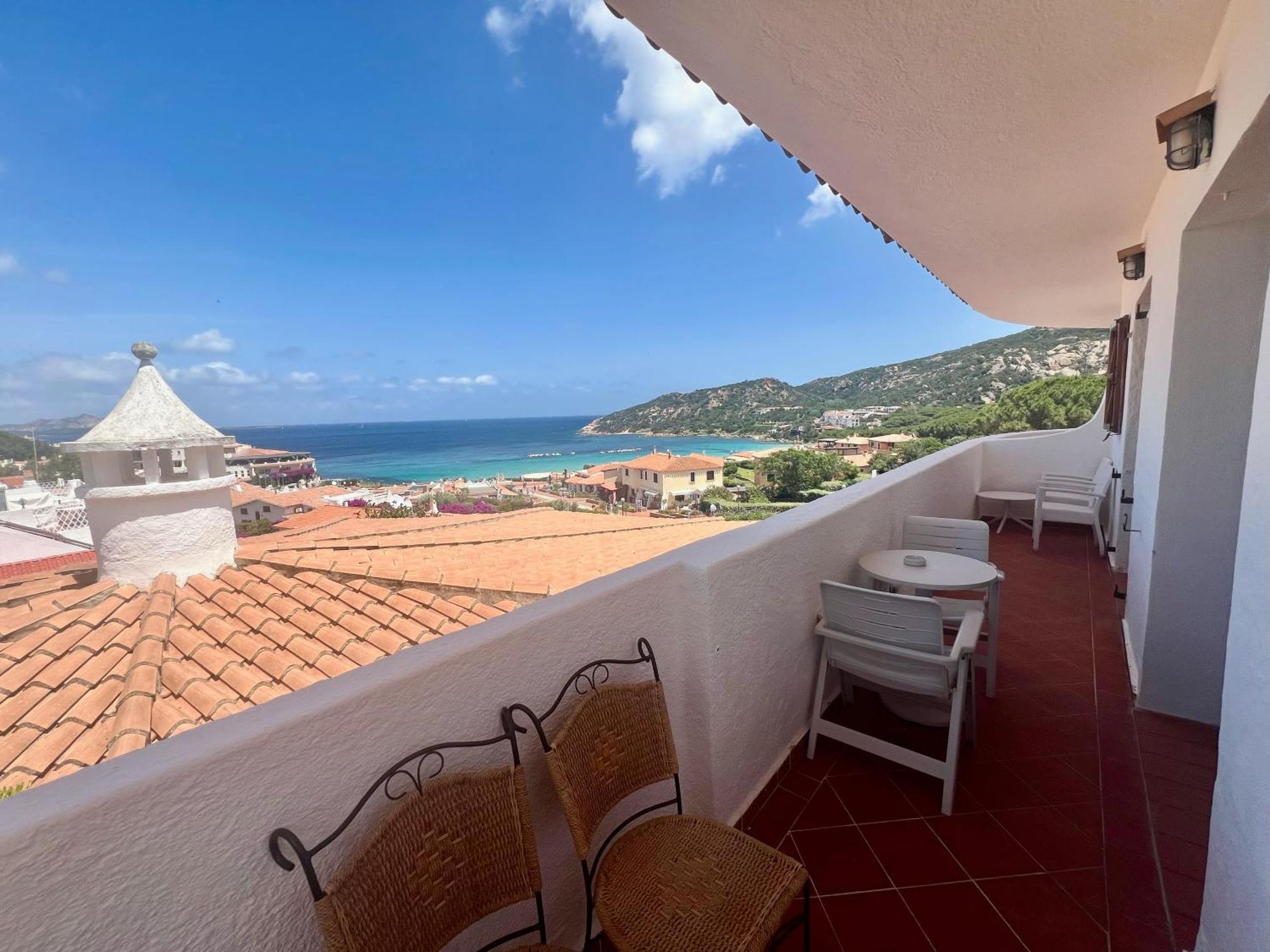 Hotel Punta Est Baja Sardinia Luaran gambar