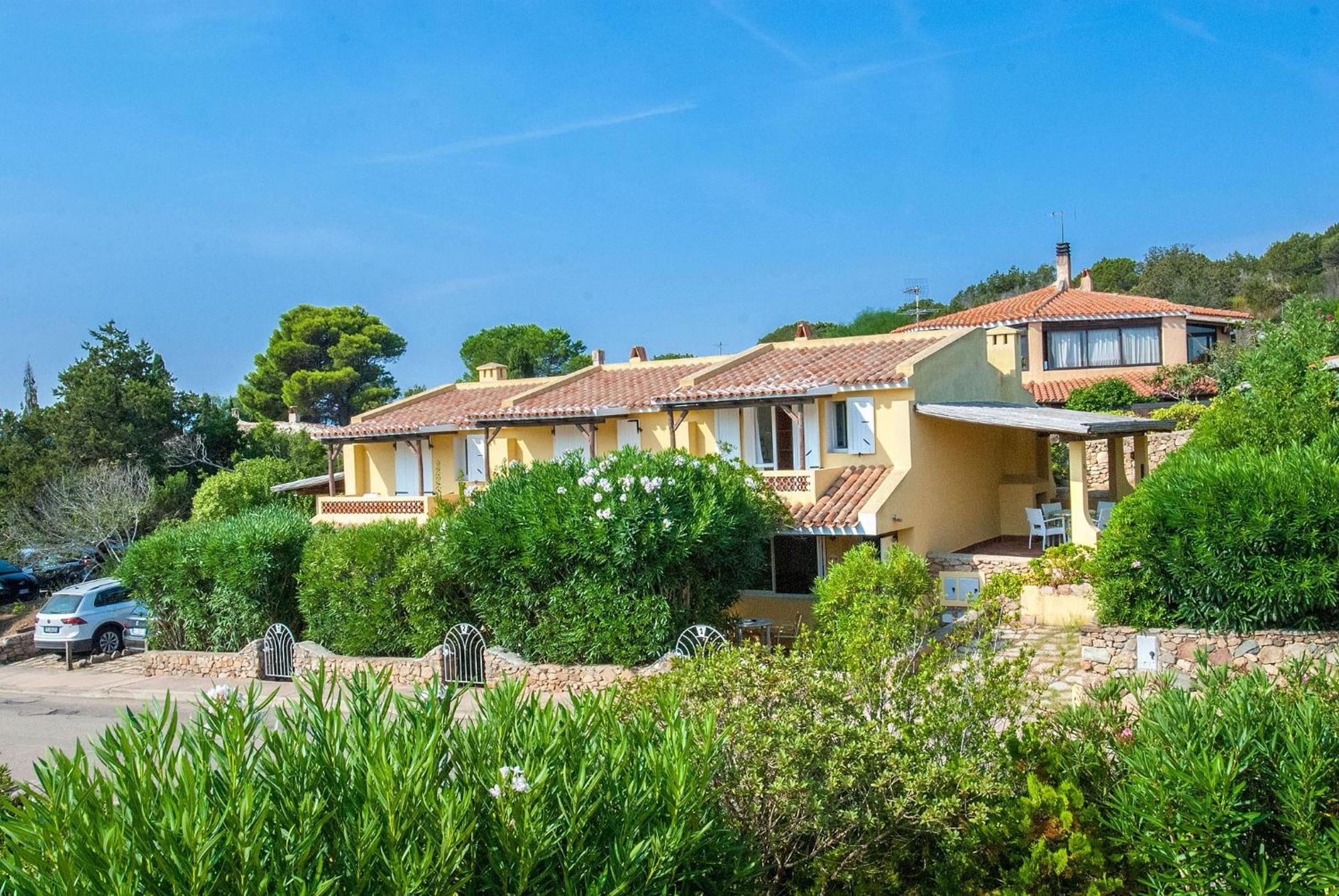 Hotel Punta Est Baja Sardinia Luaran gambar