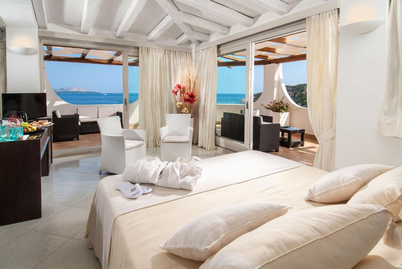 Hotel Punta Est Baja Sardinia Luaran gambar